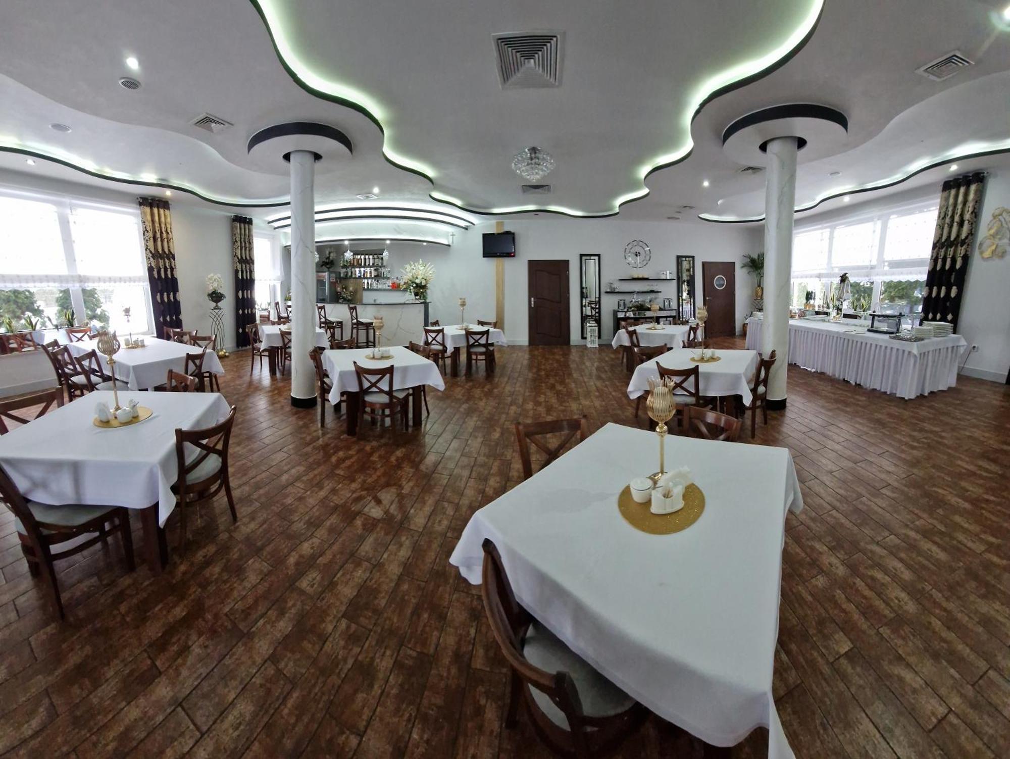 Cynamon Otel Nowy Sącz Dış mekan fotoğraf