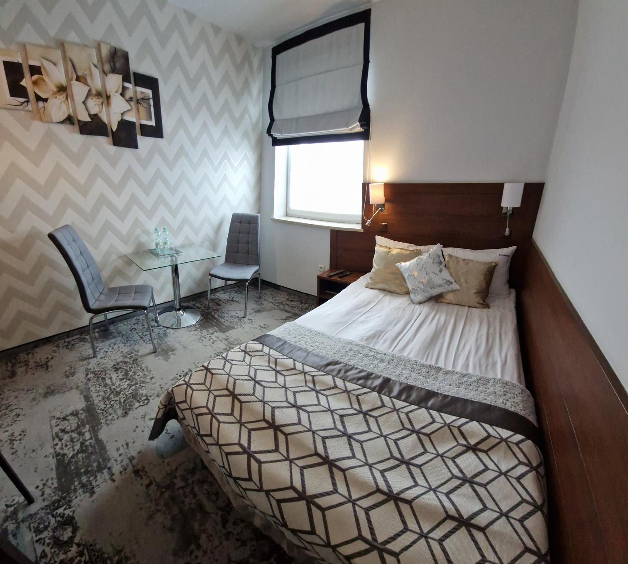 Cynamon Otel Nowy Sącz Dış mekan fotoğraf