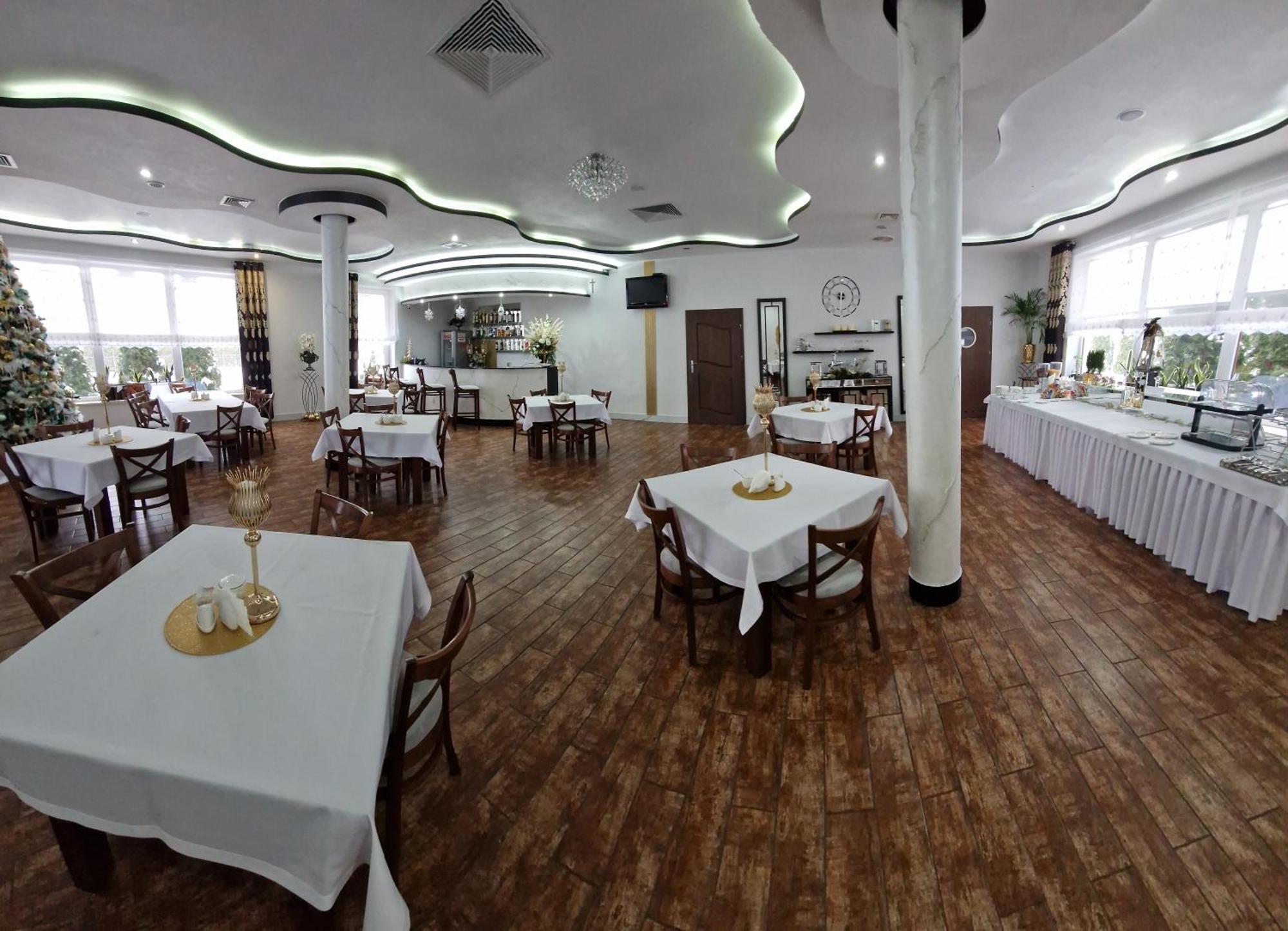 Cynamon Otel Nowy Sącz Dış mekan fotoğraf