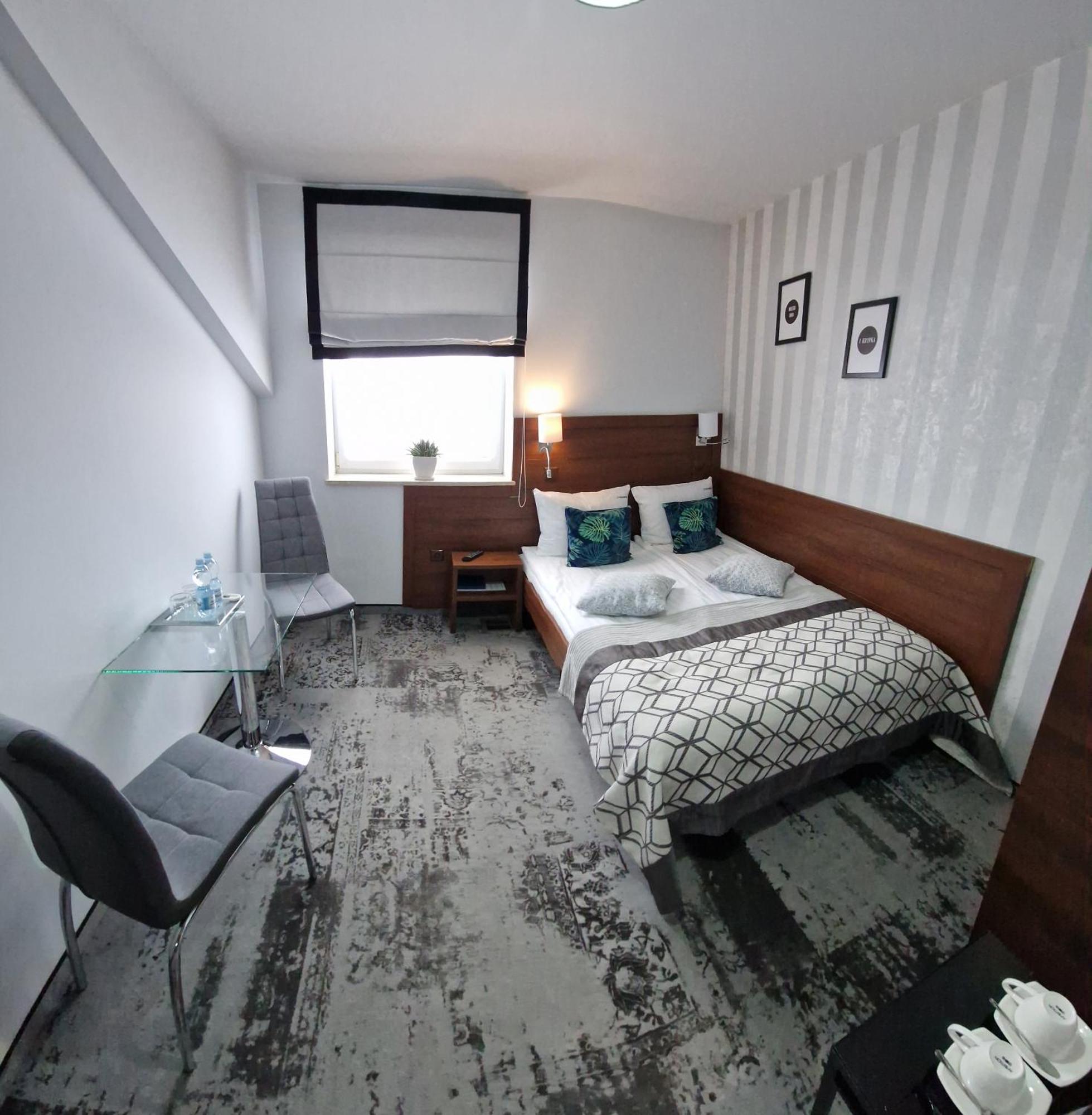 Cynamon Otel Nowy Sącz Dış mekan fotoğraf