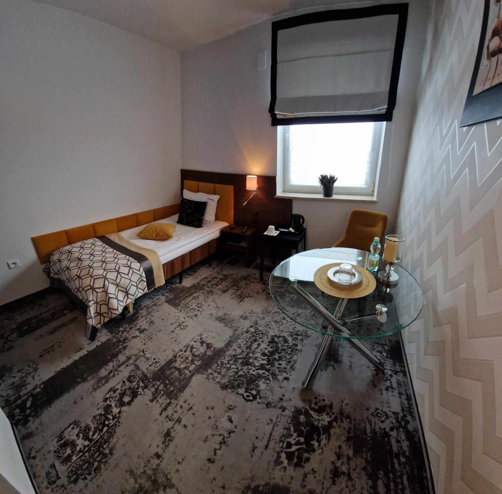 Cynamon Otel Nowy Sącz Dış mekan fotoğraf